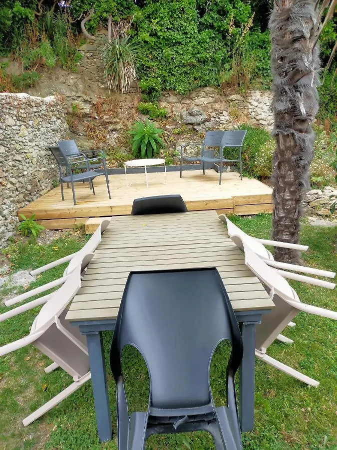 Les 2 Moi S'L Villa Sauzon 0*,  France